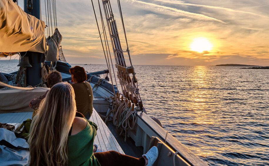 Sunset sail (5)